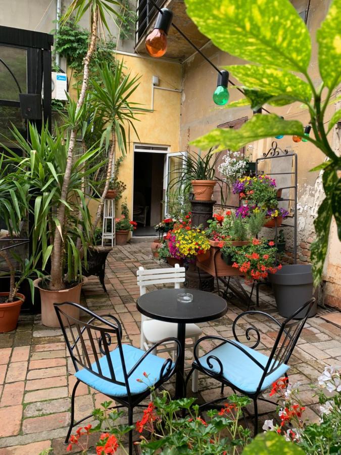Bed And Breakfast "Caffe-Caffe" Kikinda Екстер'єр фото